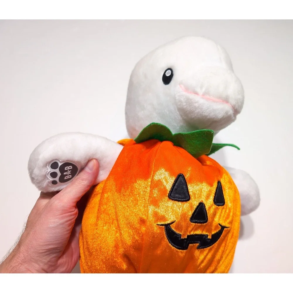 BUILD-A-BEAR Workshop Sea World Beluga Whale Halloween Pumpkin Jack O Lantern